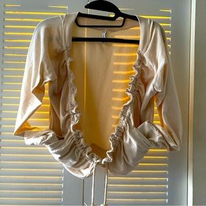 Fishbone Adjustable Length Ruched Creme Long Sleeve Top With Pockets Size M